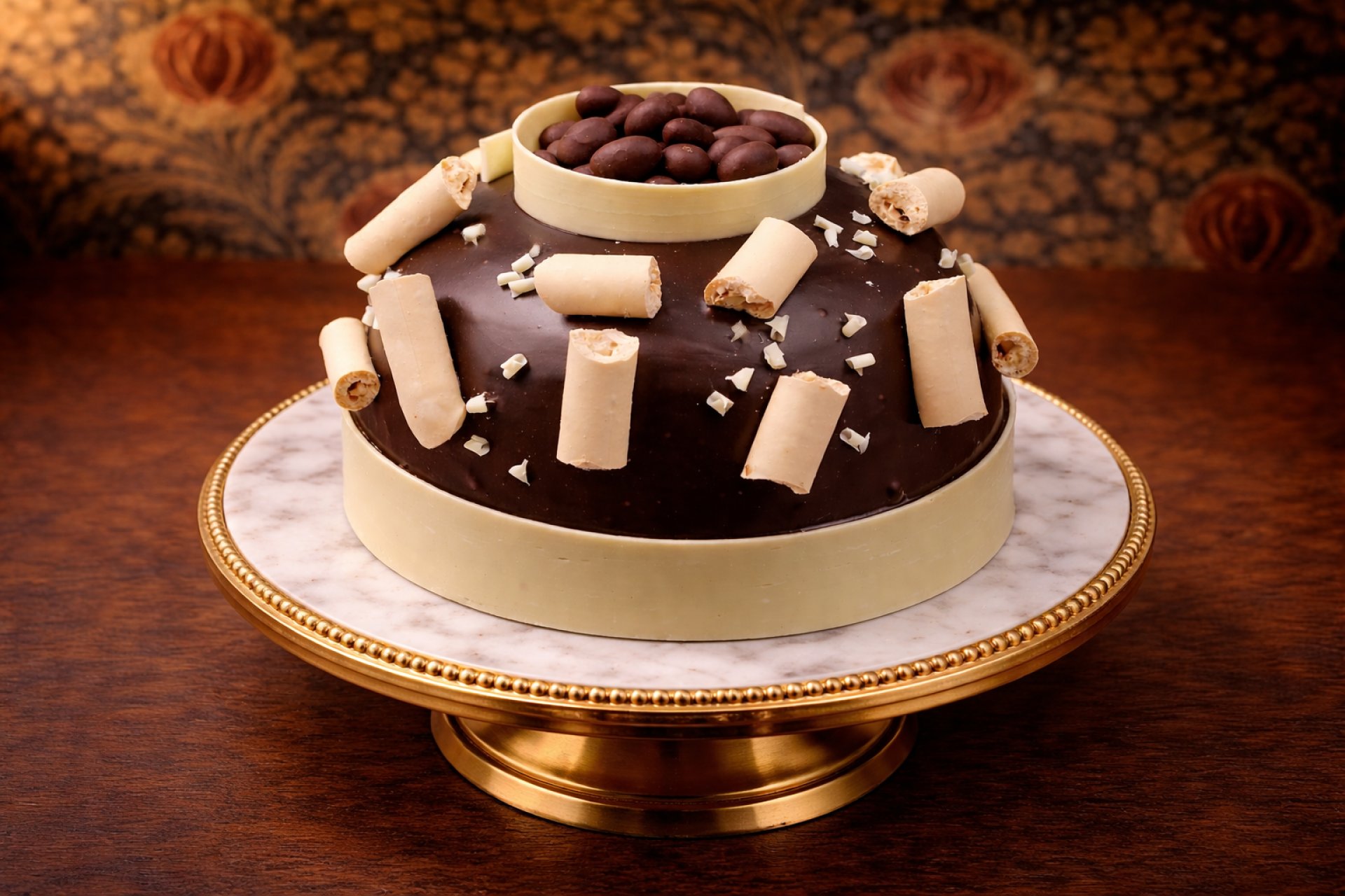 Fıstık Drajeli Yaş Pasta - Pastalar